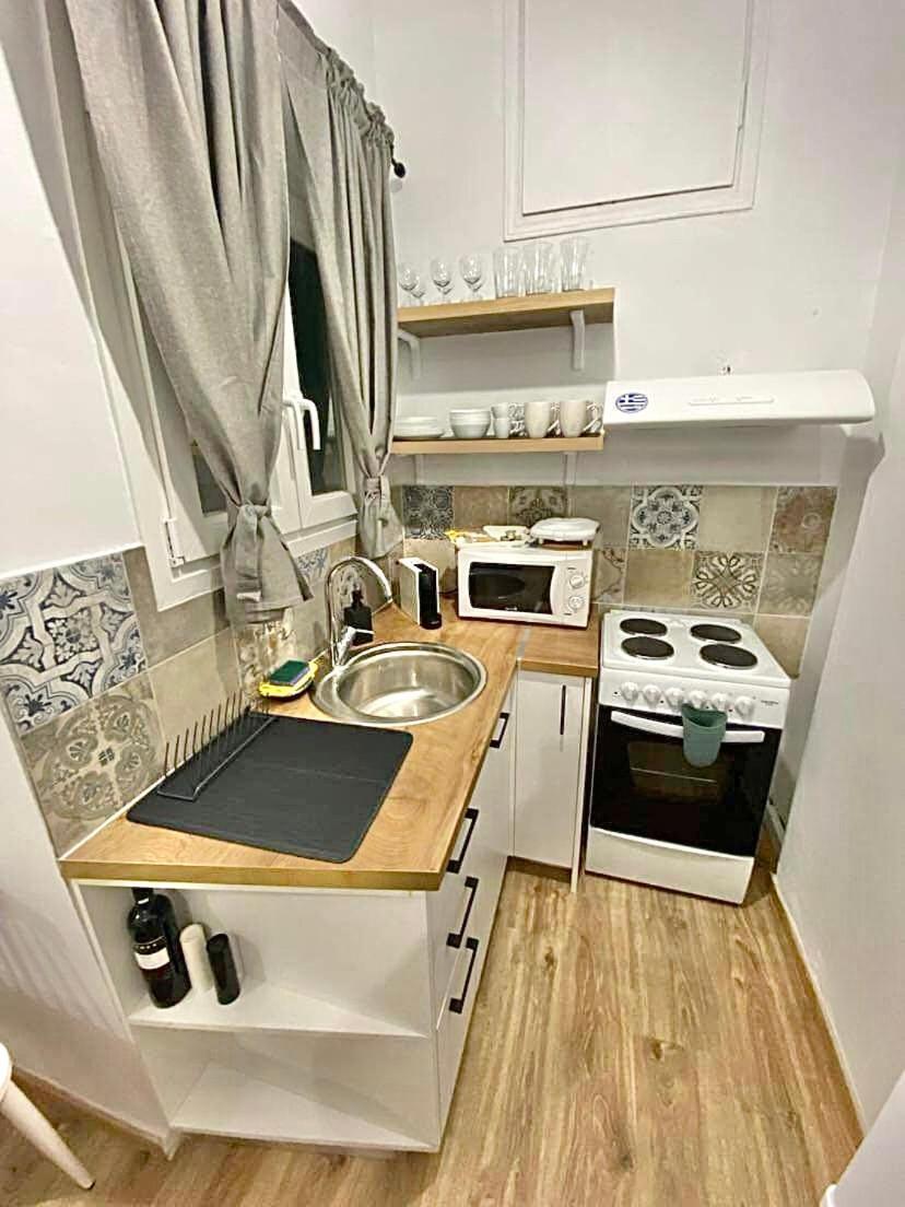 Comfortable Apartment In The City Center Atena Exterior foto