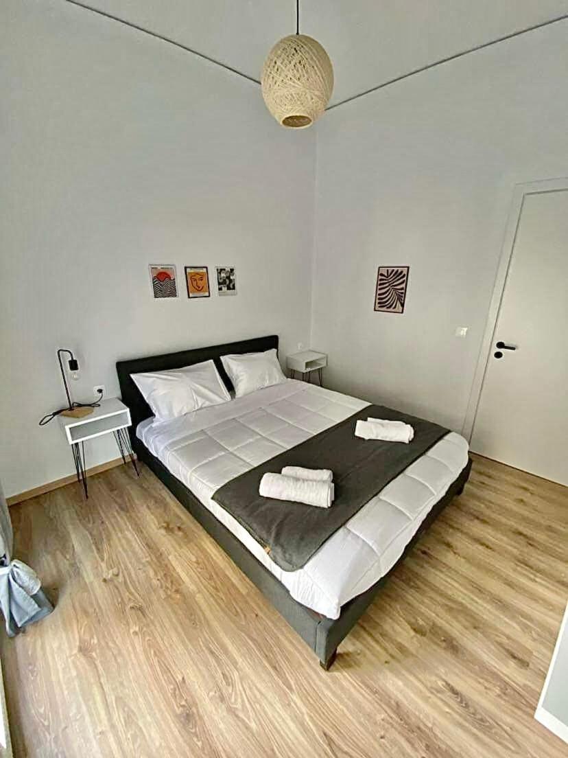 Comfortable Apartment In The City Center Atena Exterior foto