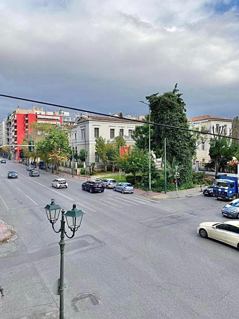 Comfortable Apartment In The City Center Atena Exterior foto
