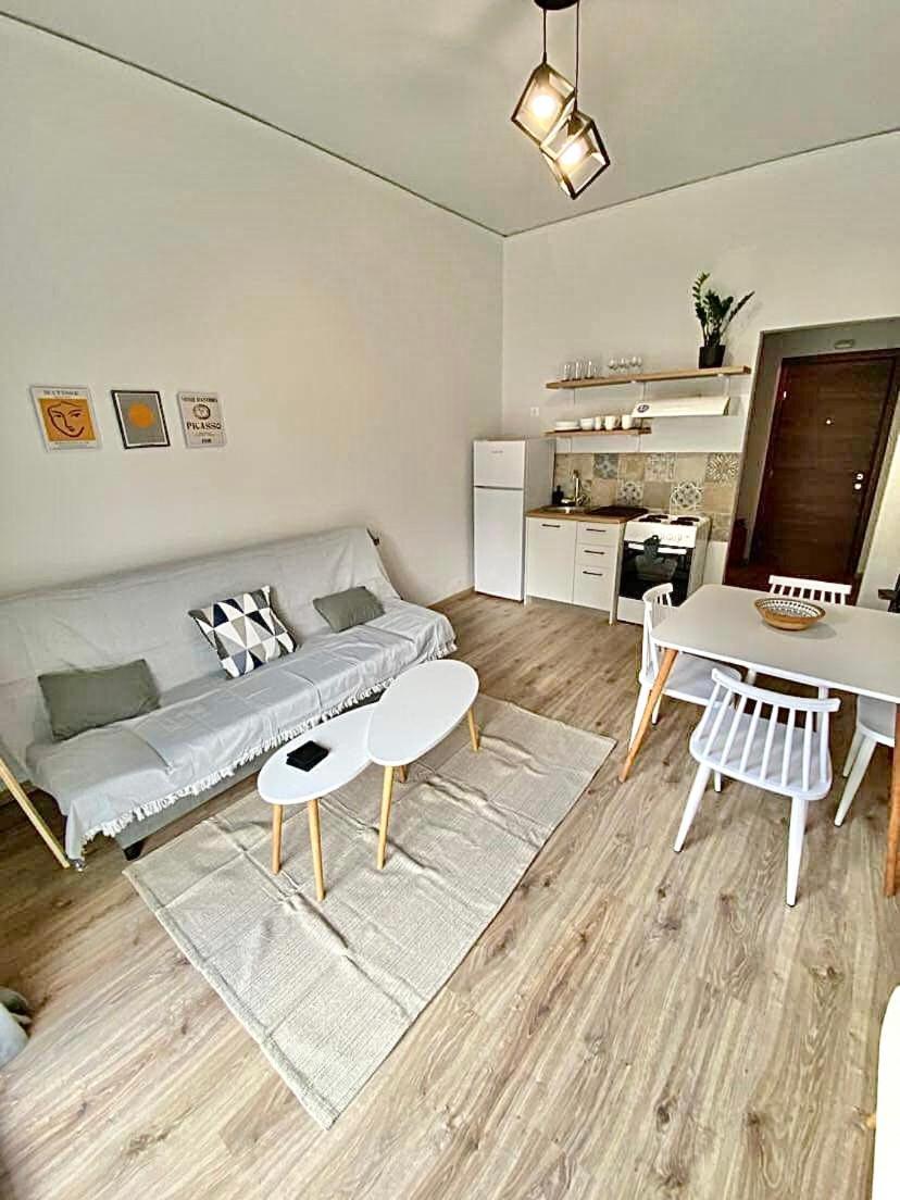 Comfortable Apartment In The City Center Atena Exterior foto