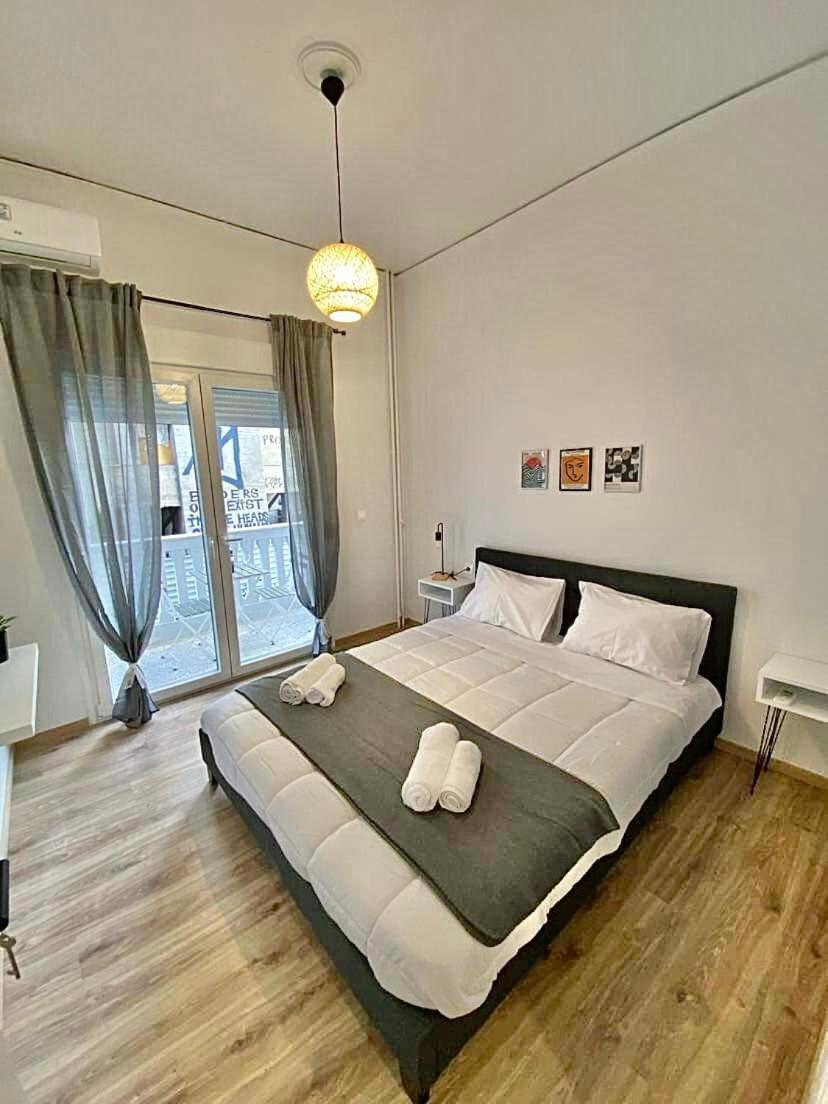 Comfortable Apartment In The City Center Atena Exterior foto